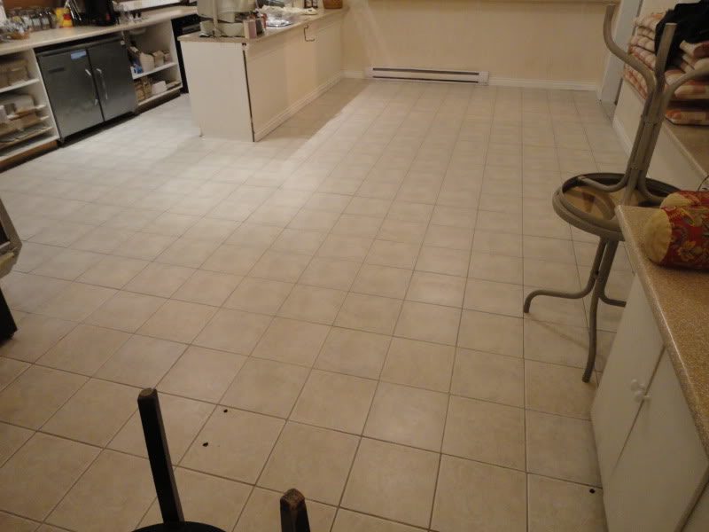 11-01-22Tileandgroutcleaning11.jpg
