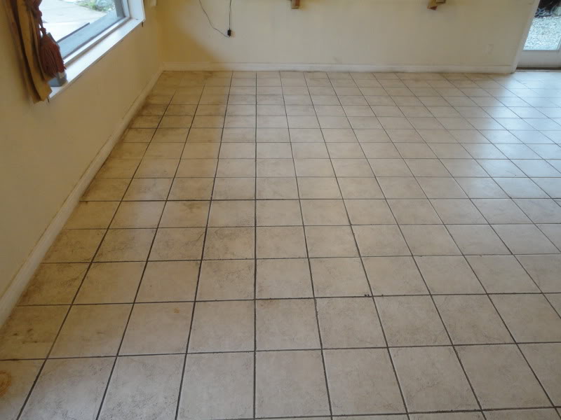 11-01-22Tileandgroutcleaning2.jpg