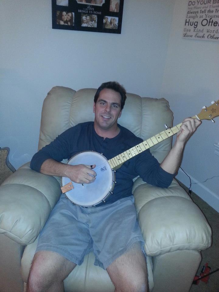 damon banjo.jpg