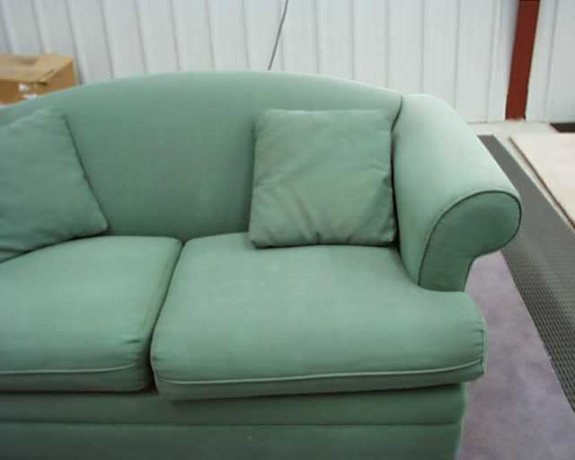 IndicatorGrnSofaAft1.jpg